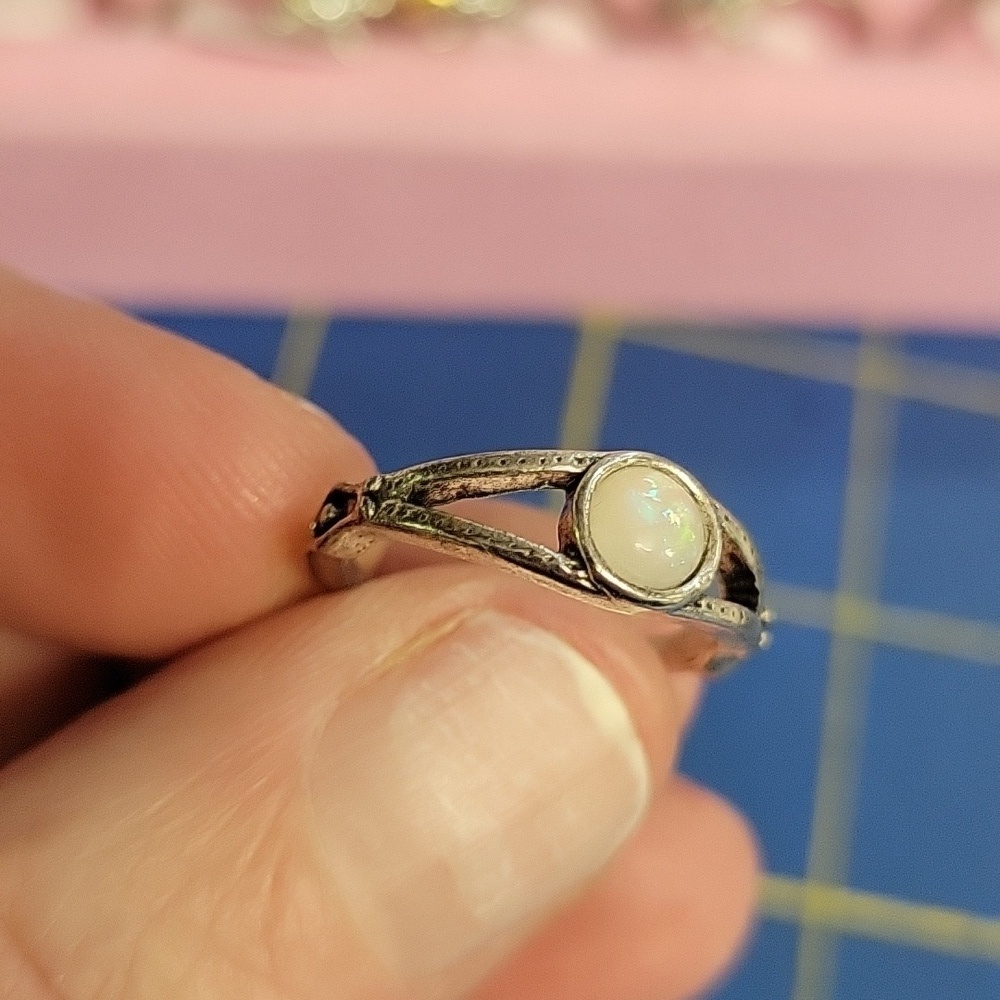 Opal Iridescent Silver Tone Ring Brand New